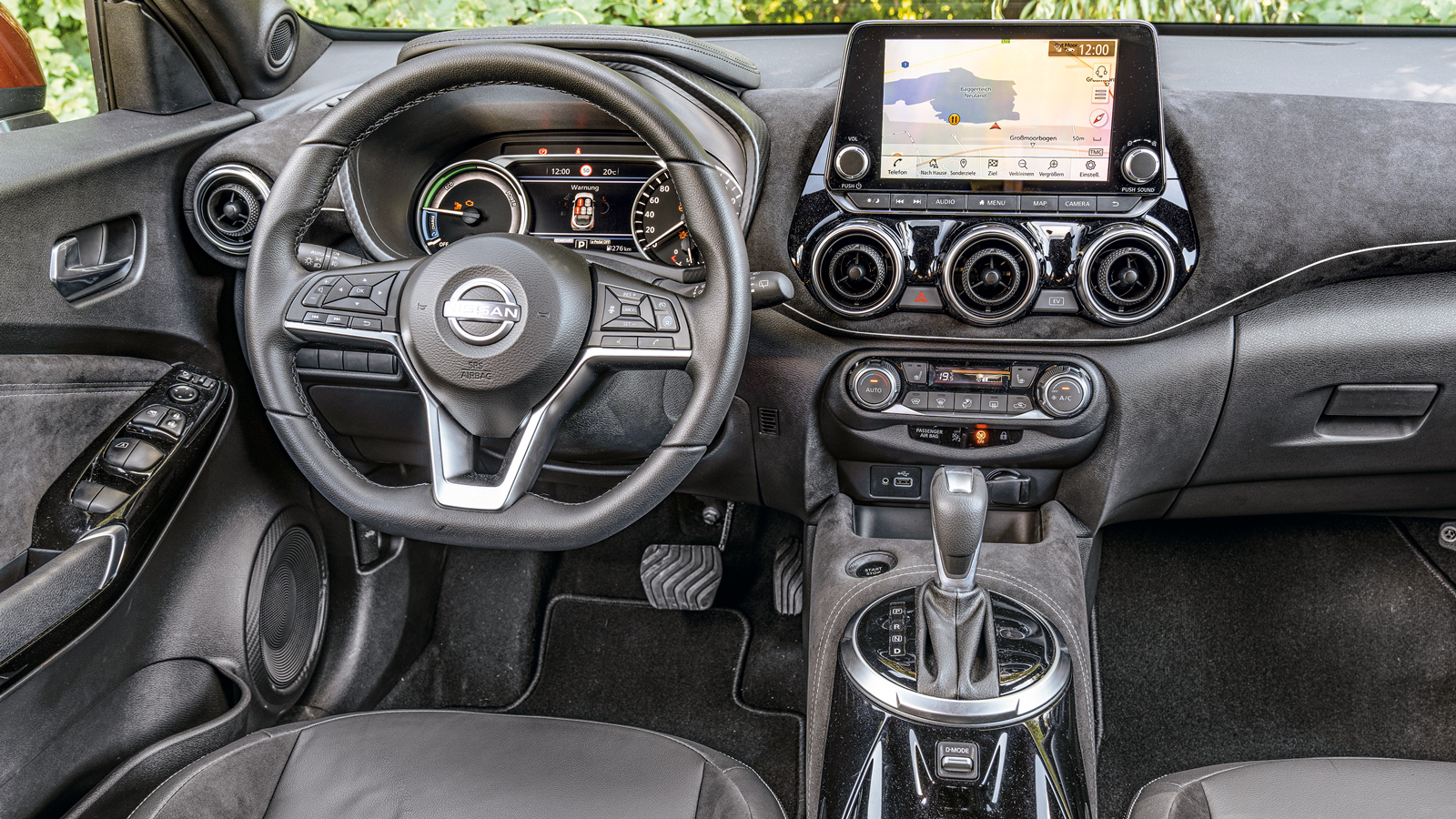 Το Nissan Juke δεν θέλει να ξεχωρίζει μόνο για την εξωτερική του εμφάνιση, με το εσωτερικό του να είναι άκρως αναβαθμισμένο